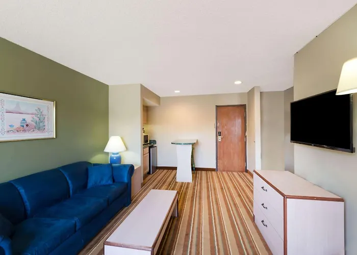 Super 8 By Wyndham Socorro