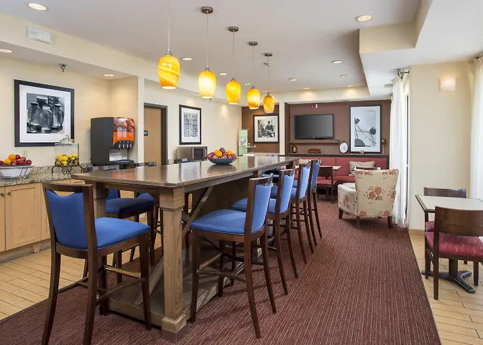 Hampton Inn Shawnee