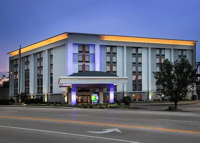 Holiday Inn Express & Suites Cincinnati Riverfront By Ihg
