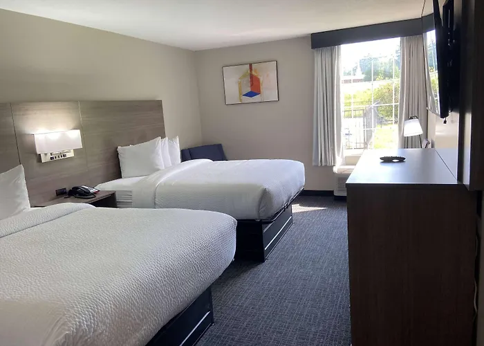 Days Inn & Suites By Wyndham Tahlequah