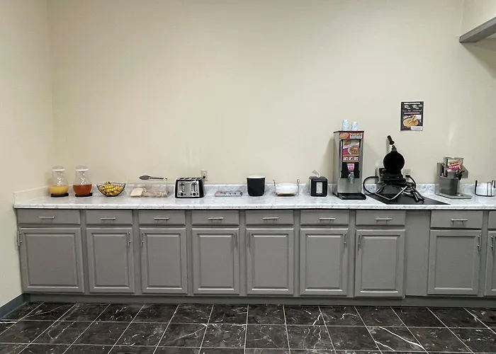 Econo Lodge Inn & Suites Sweetwater I-20