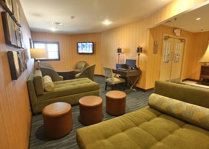 Ivy Court Inn And Suites