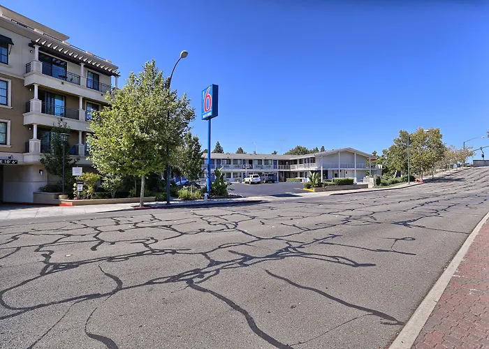 Super 8 By Wyndham Walnut Creek