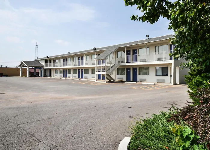 Motel 6-Saint Joseph, Mo