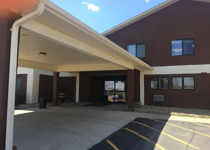 Super 8 By Wyndham Blue Earth