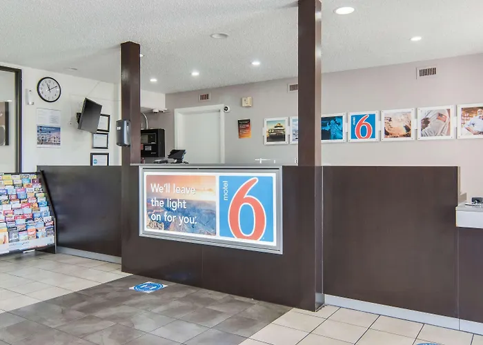 Motel 6-Addison, Tx - Dallas