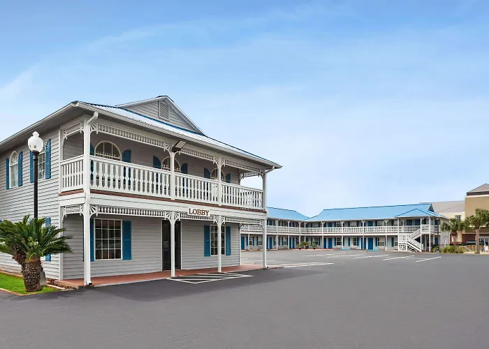 Super 8 By Wyndham Foley North Gulf Shores