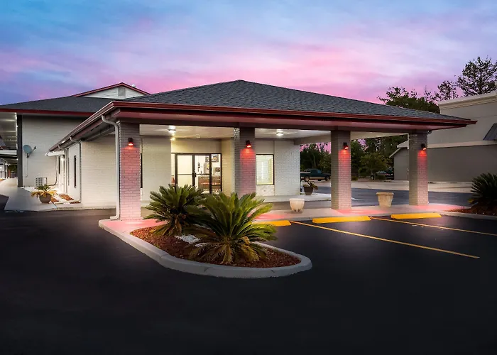 Red Roof Inn & Suites Thomasville