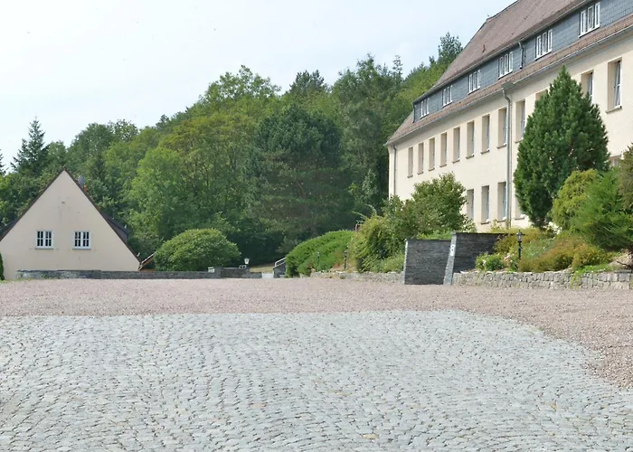 Land- Und Golfhotel Alte Fliegerschule