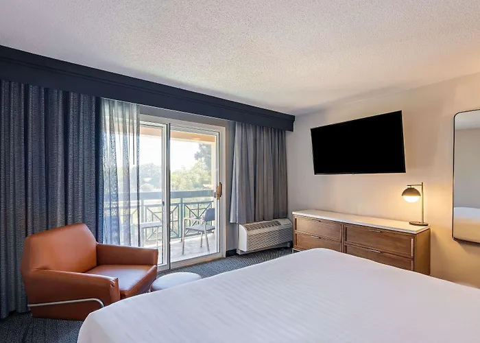 Sonesta Select Pleasant Hill