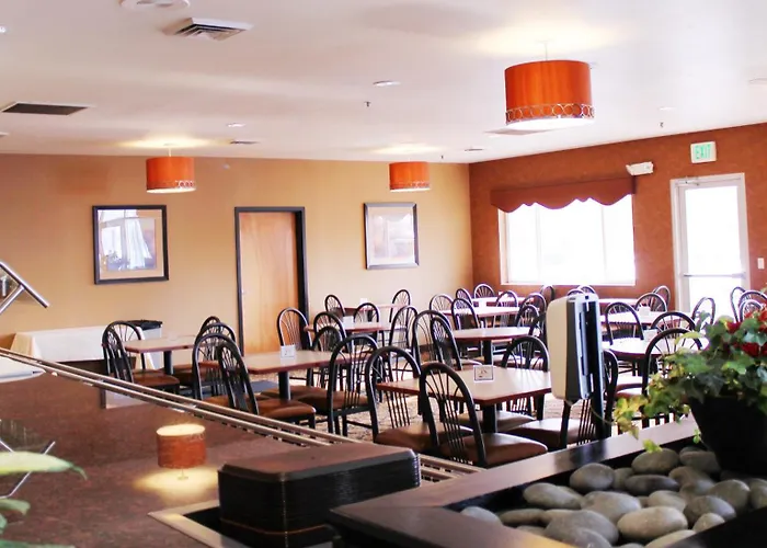 Crystal Inn Hotel & Suites - West Valley City