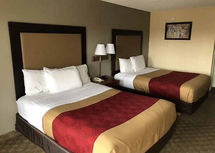 Econo Lodge Hillsboro I-35