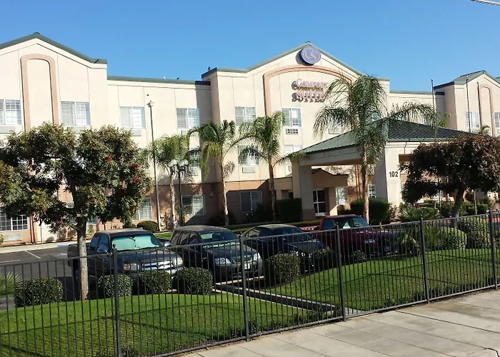 Comfort Suites Fresno River Park