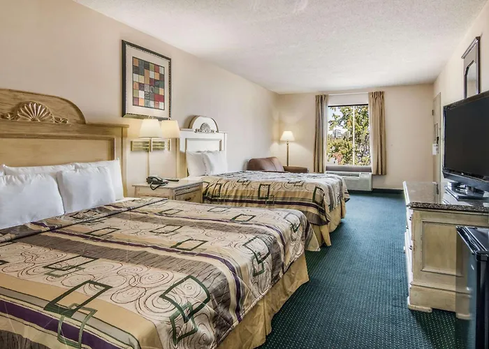 Rodeway Inn & Suites Dublin