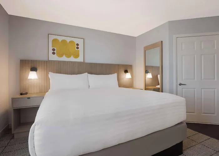 Sonesta Simply Suites Irvine East Foothill