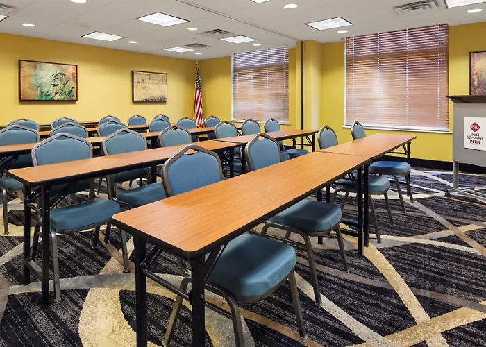 Best Western Plus Birmingham Inn & Suites