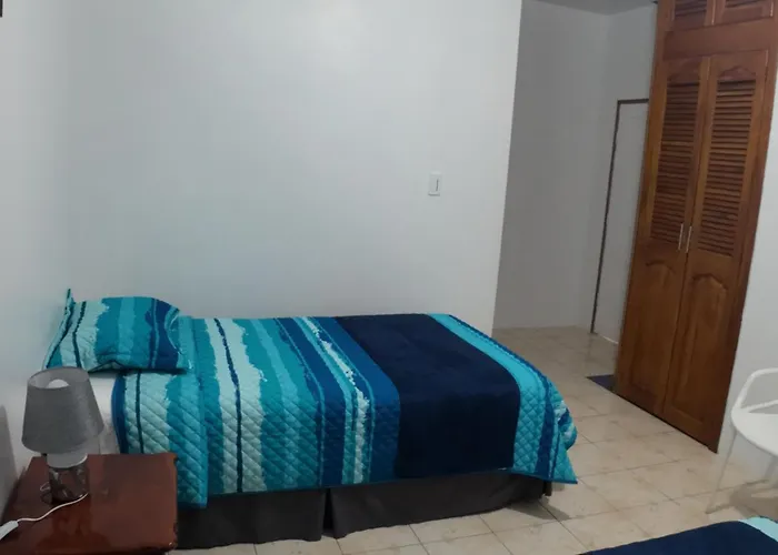Hostal Neptuno - Poseidon
