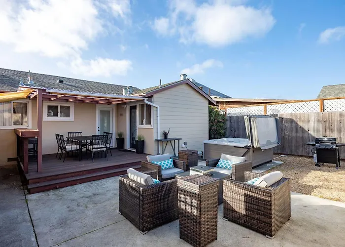 Charming Garden Cottage- Steps To Historic Old Town Half Moon Bay
