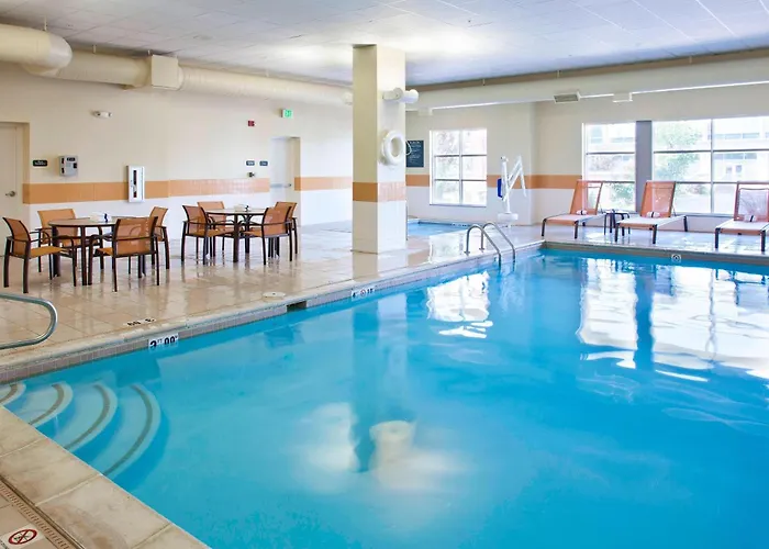 Courtyard By Marriott Pueblo