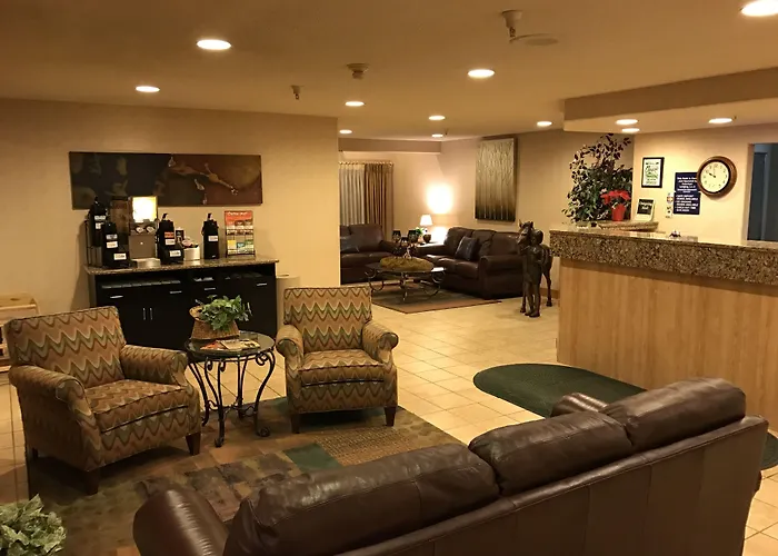Monument Inn & Suites
