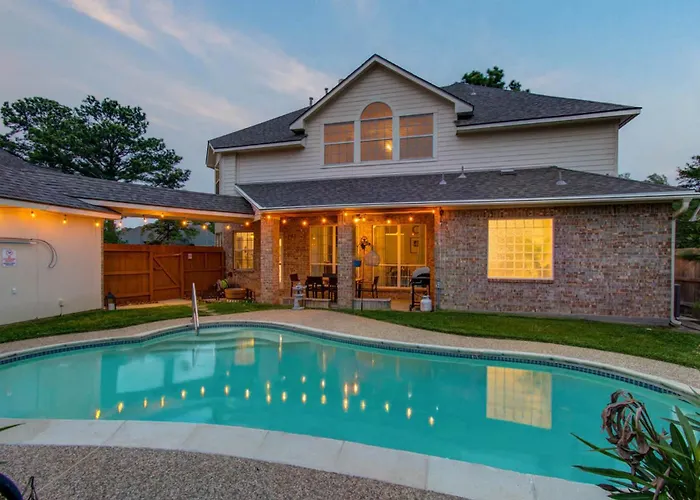 Big Texas Living - Spacious 5-Bd With Pool