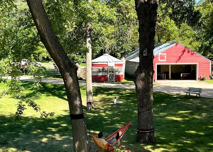 Minnesota Glamping Retreat In Lakeside Cabin For 6 In Fergus Falls