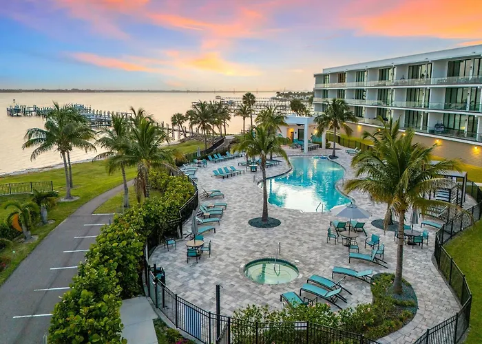 Beachside Deluxe