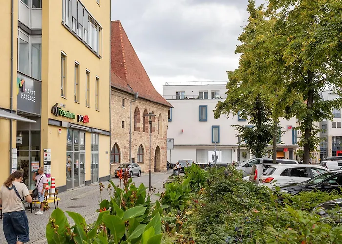 Global Living I Jena Markplatz