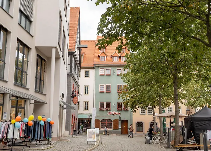 Global Living I Jena Markplatz