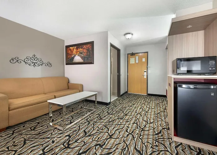 Best Western Plus Albert Lea I-90/I-35 Hotel