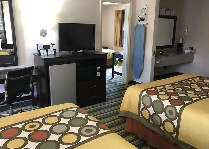 Super 8 By Wyndham Yreka
