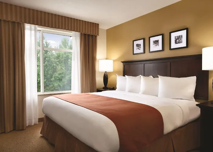 Country Inn & Suites By Radisson, Nevada, Mo