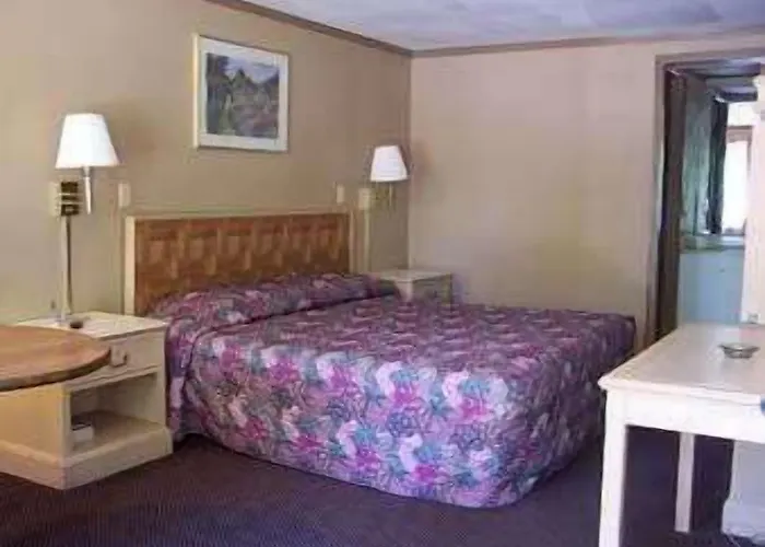 Knights Inn Rossford Toledo South