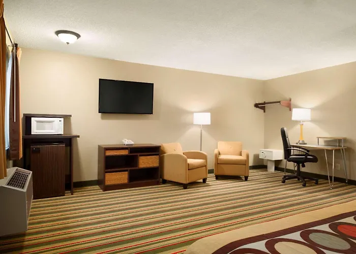 Super 8 By Wyndham Rantoul