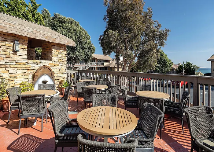 Cottage Inn By The Sea
