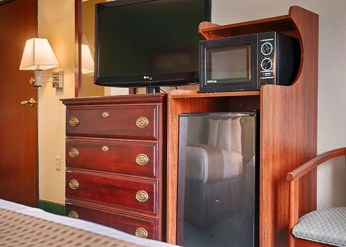 Best Western Plus Corning Inn