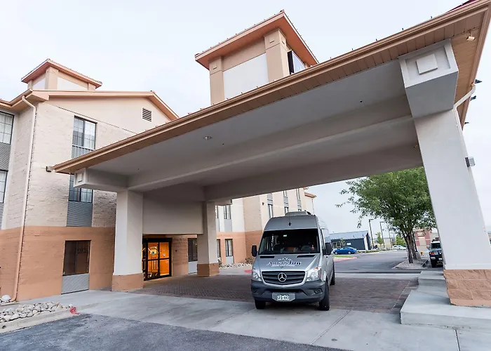 Americinn Hotel & Suites Denver International Airport