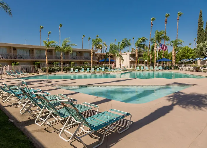 Days Inn By Wyndham Palm Springs