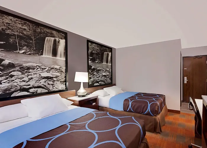 Super 8 By Wyndham Fayetteville