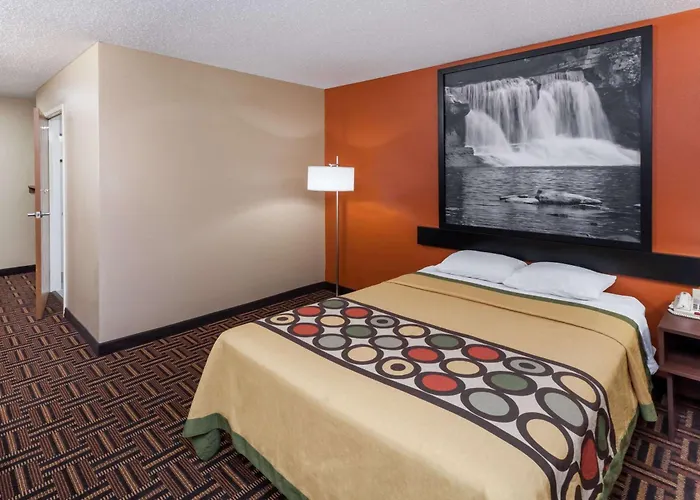 Super 8 By Wyndham Rochester