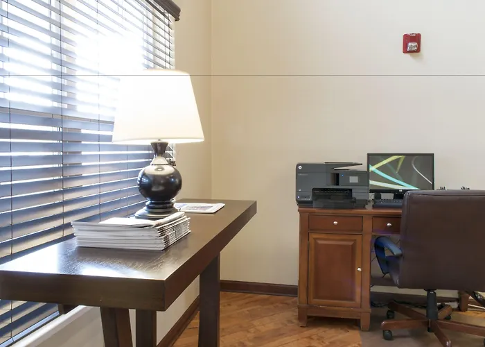 Country Inn & Suites By Radisson, Cedar Falls, Ia