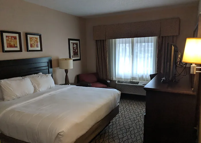 Clarion Pointe Medford