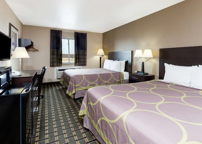 Super 8 By Wyndham Springfield East