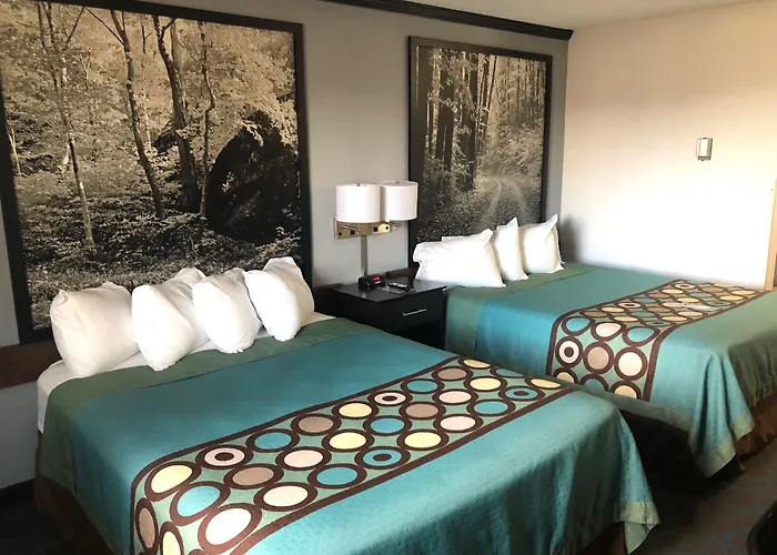 Super 8 By Wyndham Duluth