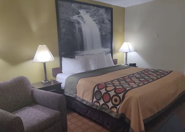 Super 8 By Wyndham Rice Lake