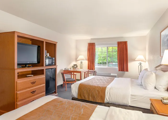 Comfort Inn & Suites Tualatin - Lake Oswego South