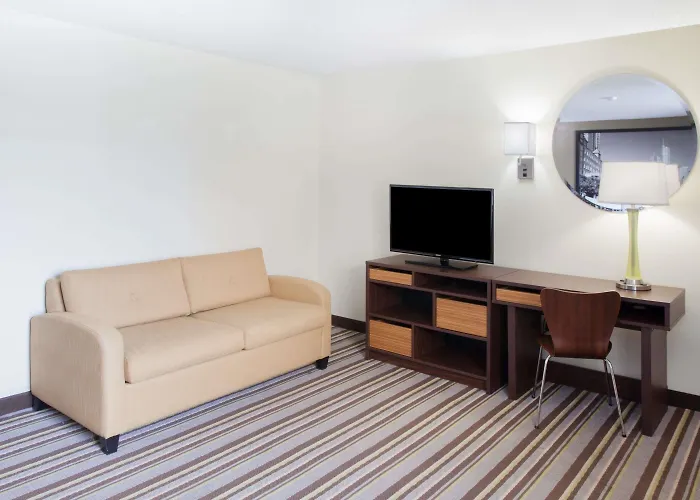 Super 8 By Wyndham Chicago/Rosemont/O'Hare/Se