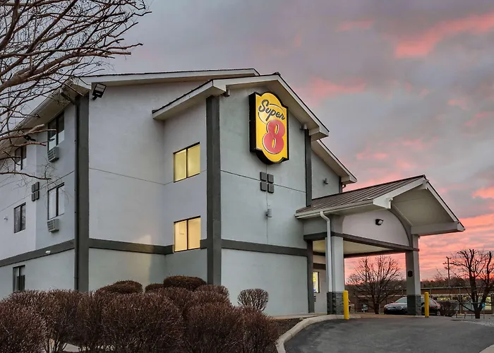 Super 8 By Wyndham Charlottesville