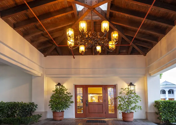 Clocktower Inn Ventura