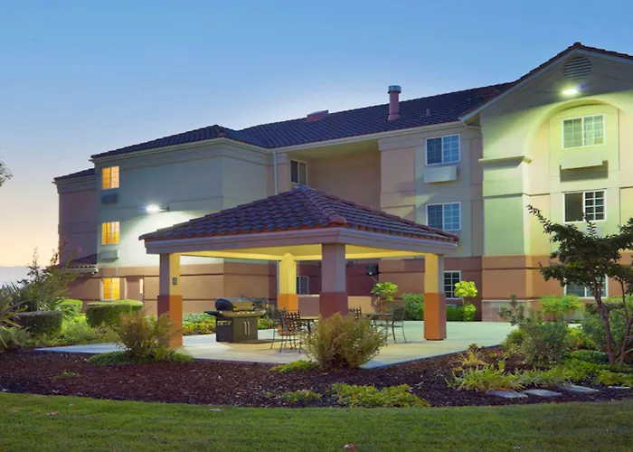 Sonesta Simply Suites Silicon Valley Santa Clara